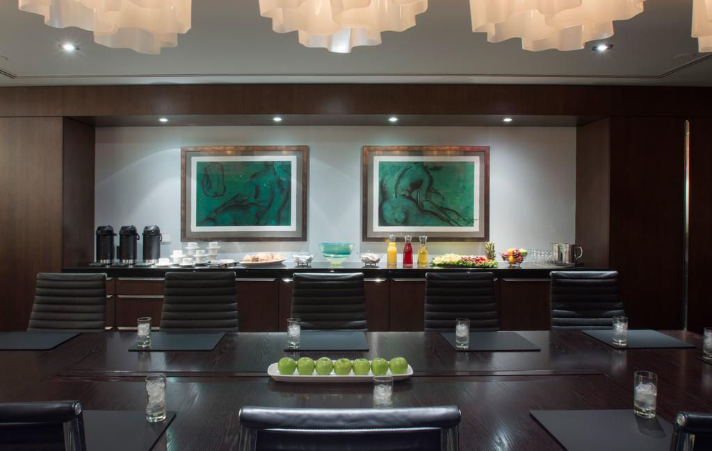 Hotel Murano Такома Екстериор снимка The lounge at the airport